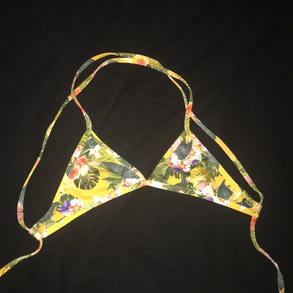 Jolyn Clothing Other - Tropical  jolyn triangle top